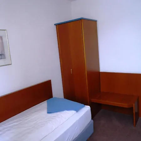 Hotel-restaurant Kolossos ホテル ノイス