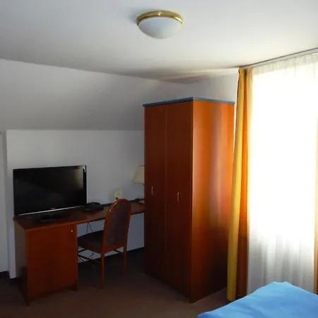 ホテル Hotel-restaurant Kolossos ノイス