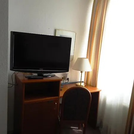 ホテル Hotel-restaurant Kolossos ノイス
